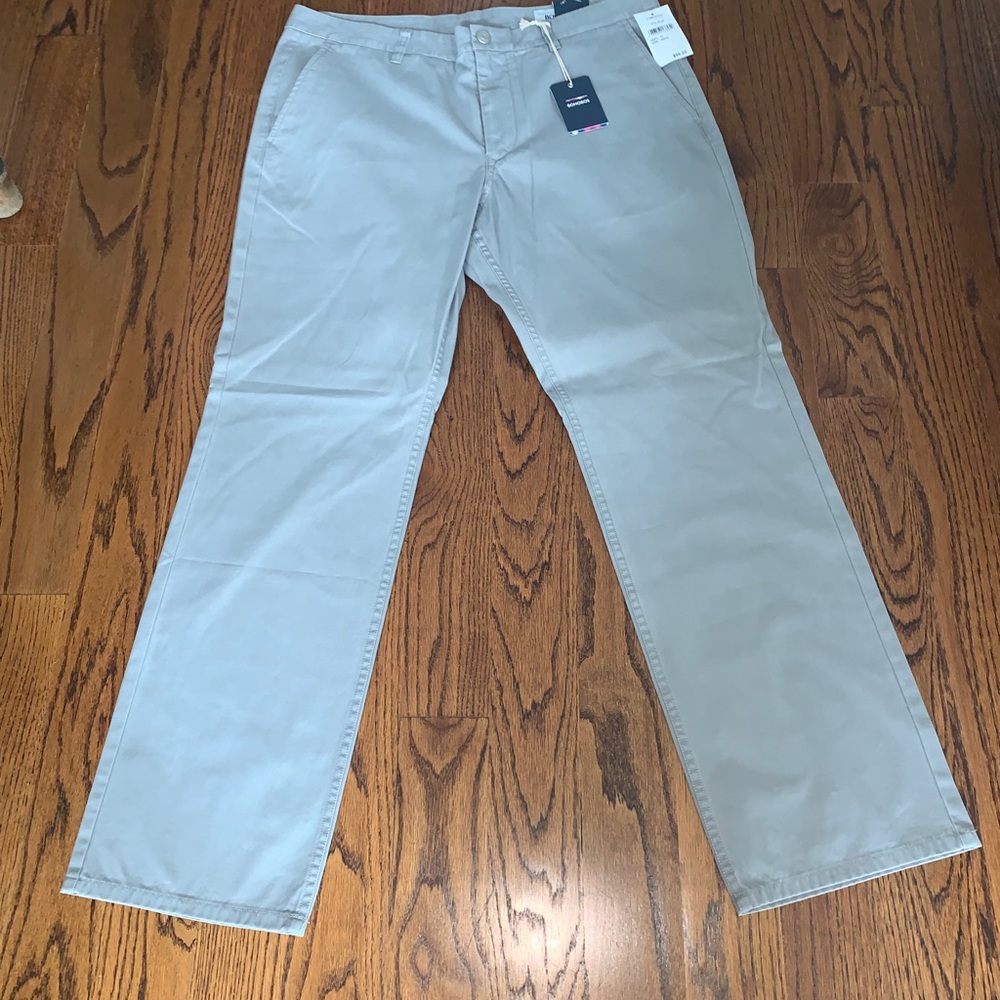 Men’s straight leg chinos 100% cotton